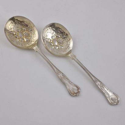 PAIR OF FRUIT SERVING SPOONS in silver-plated...