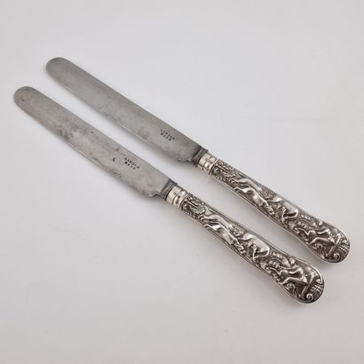 SET OF 3 TABLE KNIVES AND 2 CHEESE KNIVES...