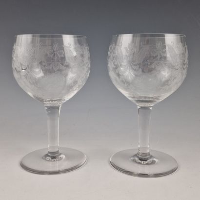 BACCARAT - MODELE OSTENDE - 9 VERRES à buvant...