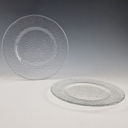 SUITE OF 39 FLAT DISHES D. 28 cm AND SUITE...