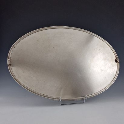 LARGE OVAL TABLE TOP OR PLATE in silver-plated...
