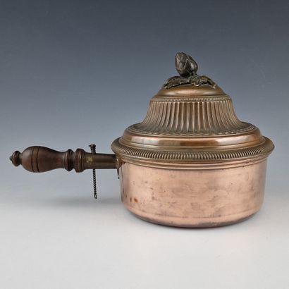 COUVERED CASSEROLE SHAPED BLOWWARE PLAT by...