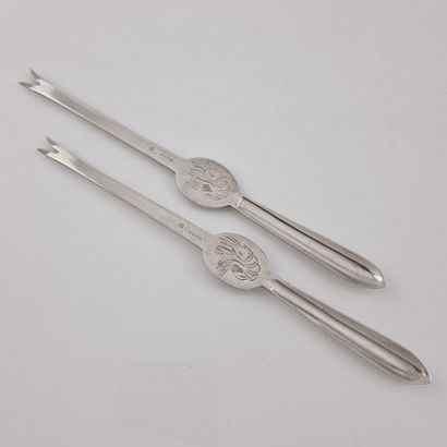 SET OF 12 SILVER-METAL HOMARD CURETTES by...