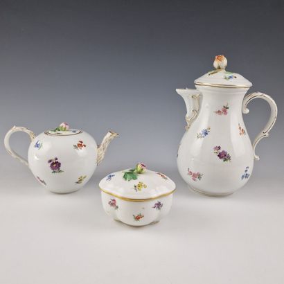 MEISSEN - SMALL OVOID TEAPOT AND POLYLOBE...