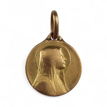 PETIT PENDENTIF MEDAILLE RELIGIEUSE d'Epoque...