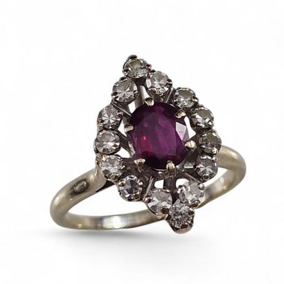 BAGUE MARQUISE Moderne en or gris 750 Millièmes...