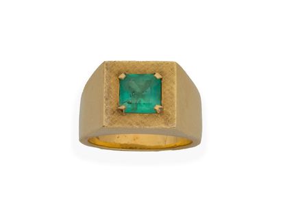 BAGUE CHEVALIERE en or 750 millièmes, plateau...