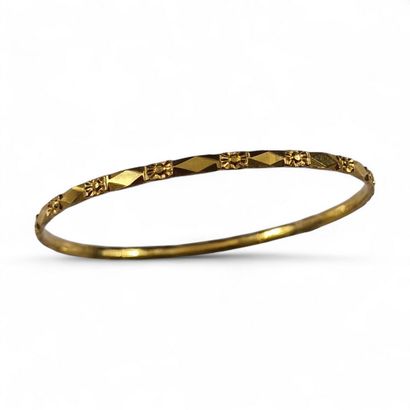 BRACELET JONC RIGIDE d'Epoque XXème Siècle...