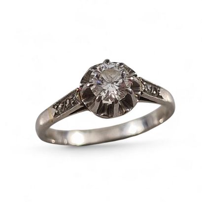 BAGUE du Milieu du XXème Siècle en platine...