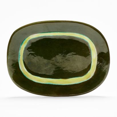 Jean AMADO (1922-1995) 
OVAL PLAT
Ceramic...