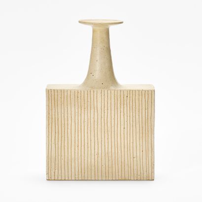 Bruno GAMBONE (1936-2021)
BOTTLE VASE
Grooved...