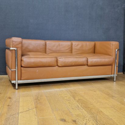 After LE CORBUSIER 
Three-seater SOFA
Brown...