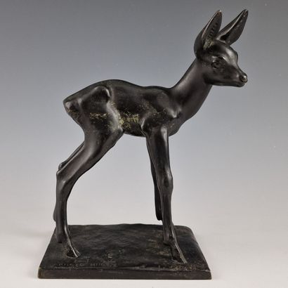 Arnold HUGGLER (1894-1988) 
Faon
BRONZE à...