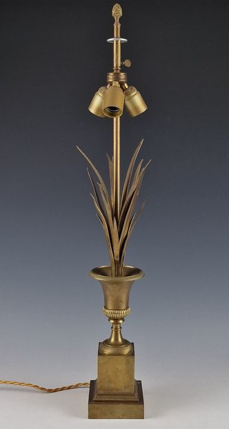 CHARLES House
Neoclassical SALON LAMP with...