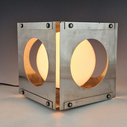 DESIGN WORK 
POSER LAMP circa 1970
Chrome-plated...