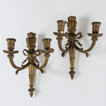 PAIRE D’APPLIQUES à deux bras de lumière...