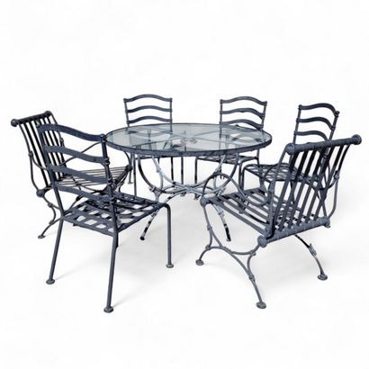 MOBILIER DE JARDIN de Style Néoclassique...