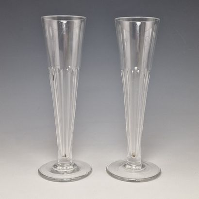 SUITE OF 6 CHAMPENOISE TYPE CHAMPAGNE FLUTES...