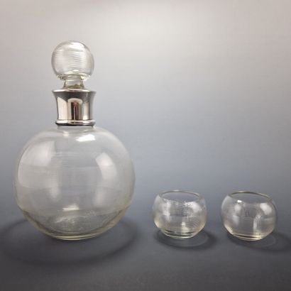 AMUSANT 7 PIECES LIQUEUR SERVE in white glass...