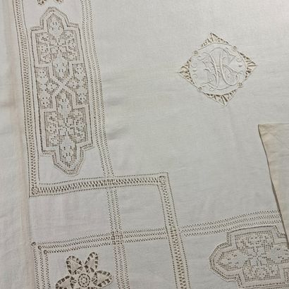 VERY LARGE RECTANGULAR NAPPE in white or...