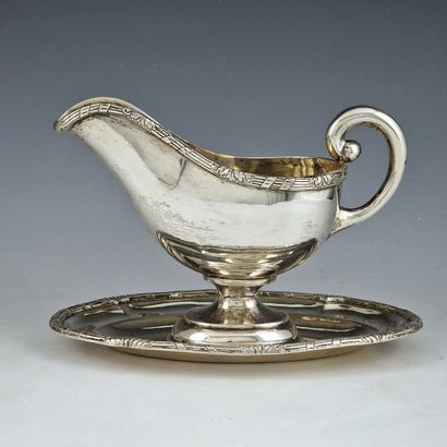 LARGE HELMET SAUCIERE with moving adherent...