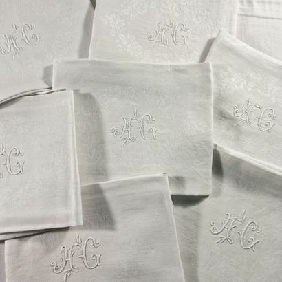 SET OF 12 TABLE CLOTHES in white cotton damask...