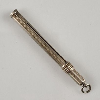 935 Millièmes silver octagonal toothpick...