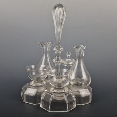 Spice set in cut white crystal from the Fin...