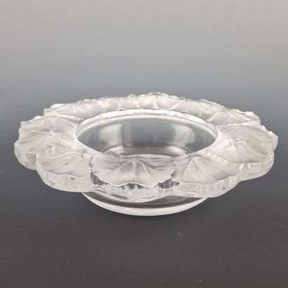 LALIQUE FRANCE - MODELE HONFLEUR- Based on...