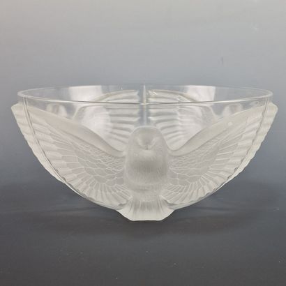 Round Art Deco style pressed molded crystal...