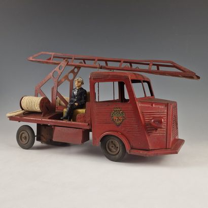 JRD : TUB CITROEN des pompiers avec 1 pompier...