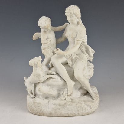 GROUPE DANS LE STYLE DES PRODUCTIONS DE SEVRES...