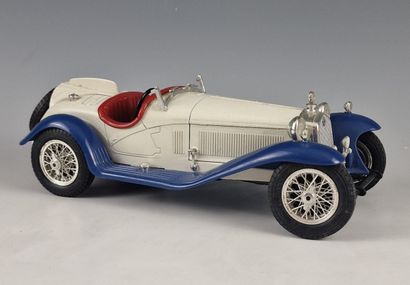 Modélisme voiture - Cabriolet crème avec...