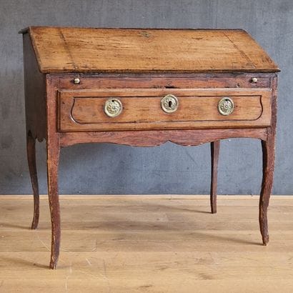 SLANTED DESK - Provence, Louis XV period,...