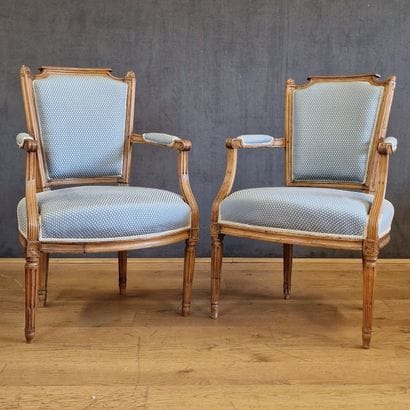 PAIR OF ARMCHAIRS with Louis XVI-style cabriolet...