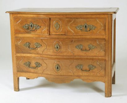 Commode à façade galbée en bois naturel ciré...