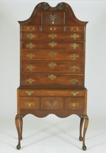Meuble cabinet de forme architectonique en...
