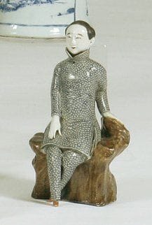- Chine
Statuette en porcelaine XXème siècle...