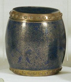 - Chine
Pot couvert en cuivre cloisonné XIXème...