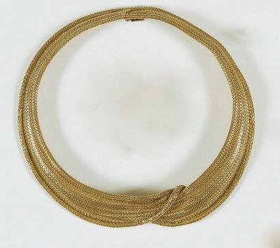 Boucheron
parure en or - Poids : 141.4 gr...