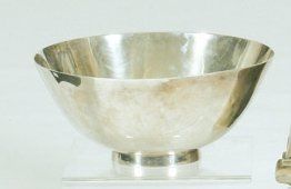 - Tiffany
Coupe en argent - Poids : 706 ...