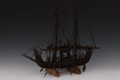 MAQUETTE - Bateau confectionné en clous de...