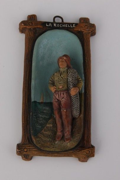 PLAQUE en terre cuite polychrome : un marin...