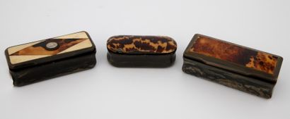 LOT :

TABATIERE rectangulaire en corne,...