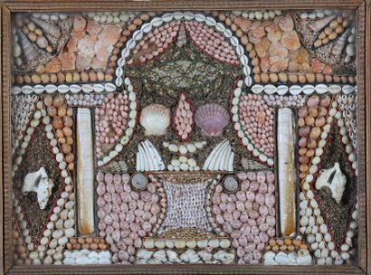 TABLEAU - Composition de coquillages à décor...