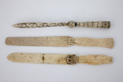 LOT :

COUPE-PAPIER en os (restauré) - Long....