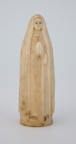 STATUETTE 