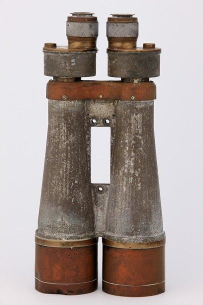 JUMELLES de bâtiment de guerre, en métal...