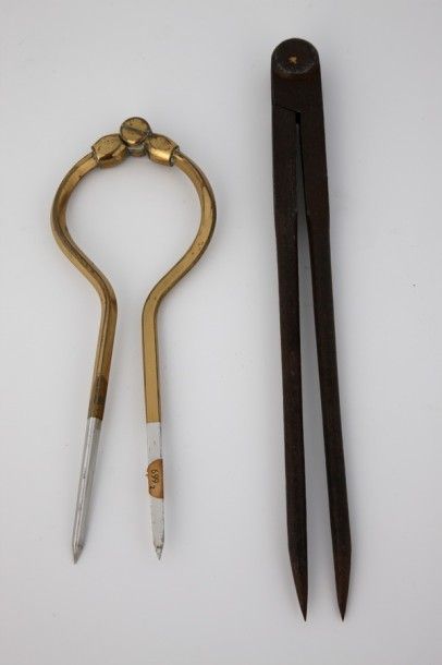 LOT :

COMPAS à pointe sèche, en laiton et...