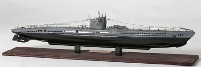 MAQUETTE - Sous-marin U -BOAT 32. Tôle peinte...